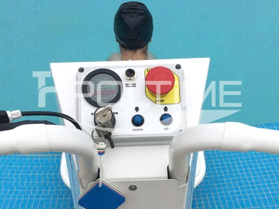 مصاعد حمامات السباحة للمعاقين