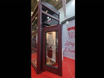 Closed Type Disabled Elevator