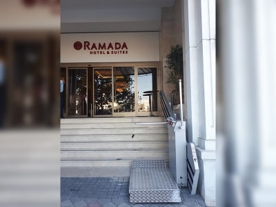 Лестничные подъемники для инвалидов прямого типа