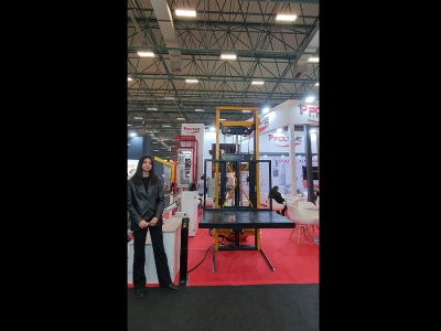 Single Sided Hydraulic Load Platforms